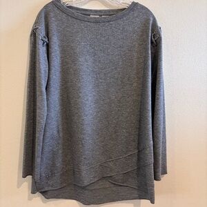 Chico's Zenergy Women's Gray Long Sleeve SZ 1 (Medium) EUC Scoop Neck
